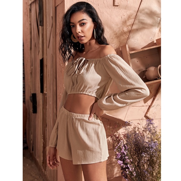 2 Piece Set: Off Shoulder Crop Top + Shorts - Picture 5 of 7